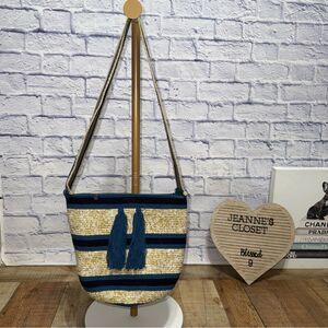 WAPA HANDMADE Medium Crossbody Colombian bucket bag